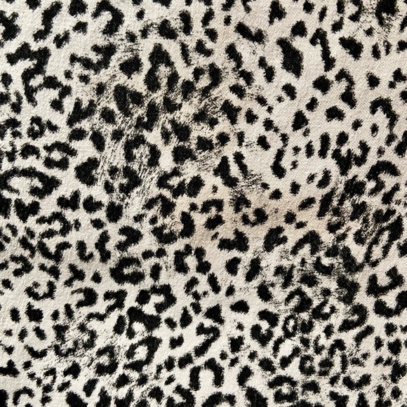 Forever 21 size small leopard print black and white skirt - Picture 2 of 5